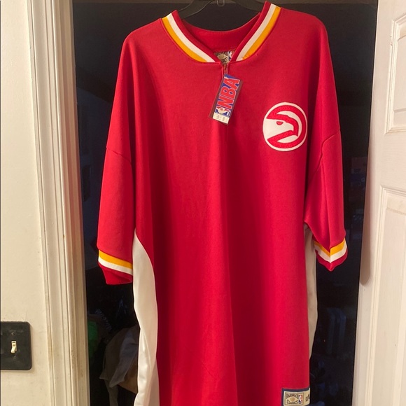 NBA Red Jersey with Yellow and White Details Warm up Atlanta Hawks Throwback - Picture 2 of 3